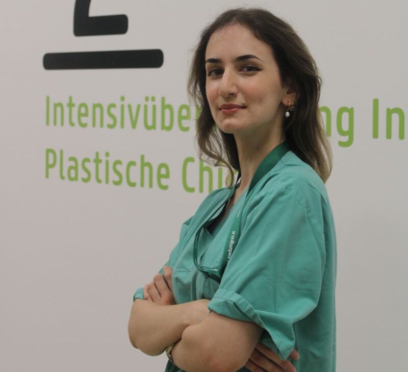 INTERVJU MJESECA – Ilhana Tinjak: Mentorski program Fondacije Hastor otvorio mi je mogućnost da uhvatim odsjaj života koji sutra želim da živim!