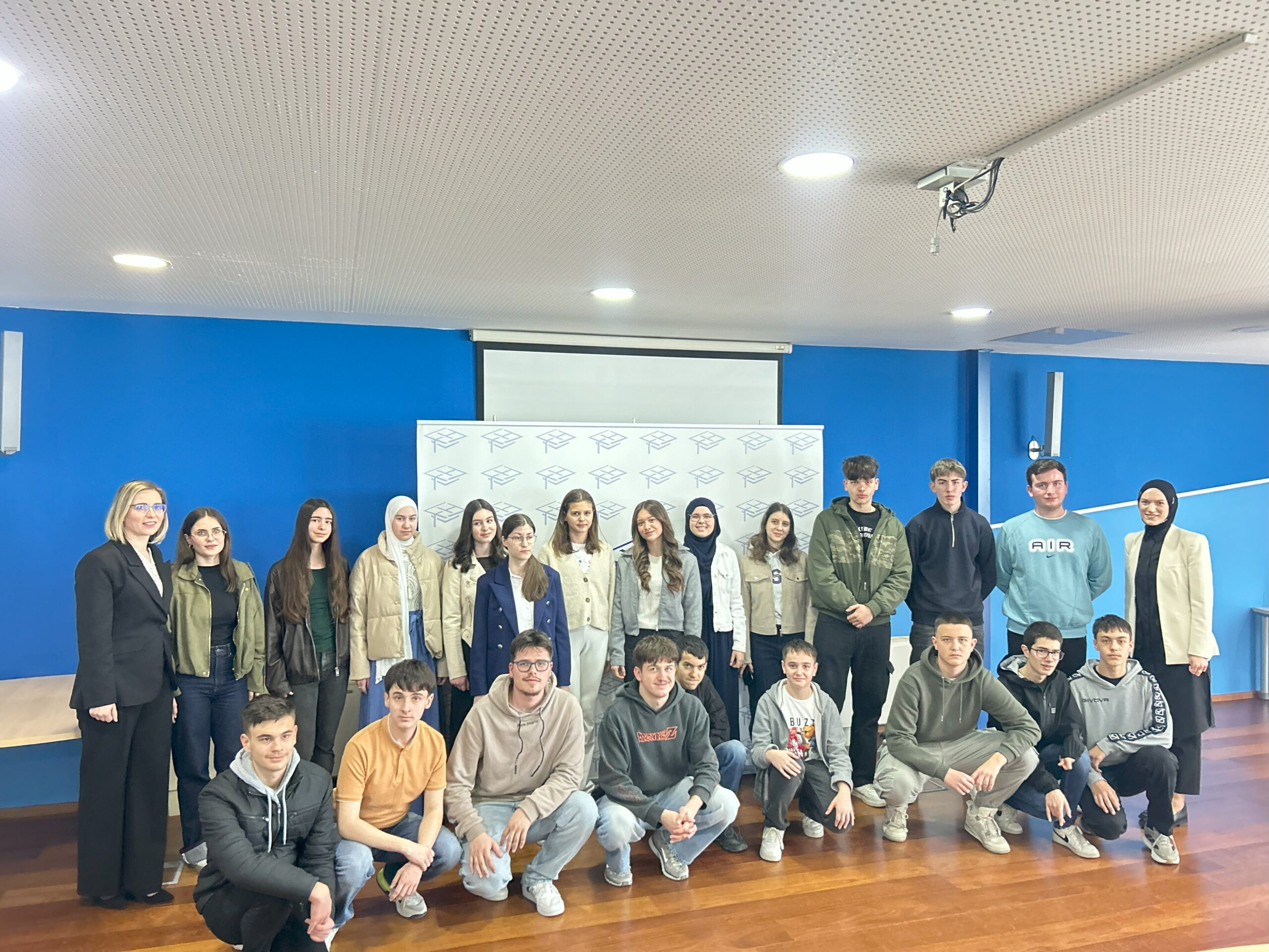 Potpisani ugovori o stipendiranju s kandidatima koji su ostvarili pravo na stipendiranje po Konkursu za nadarene/talentovane učenike